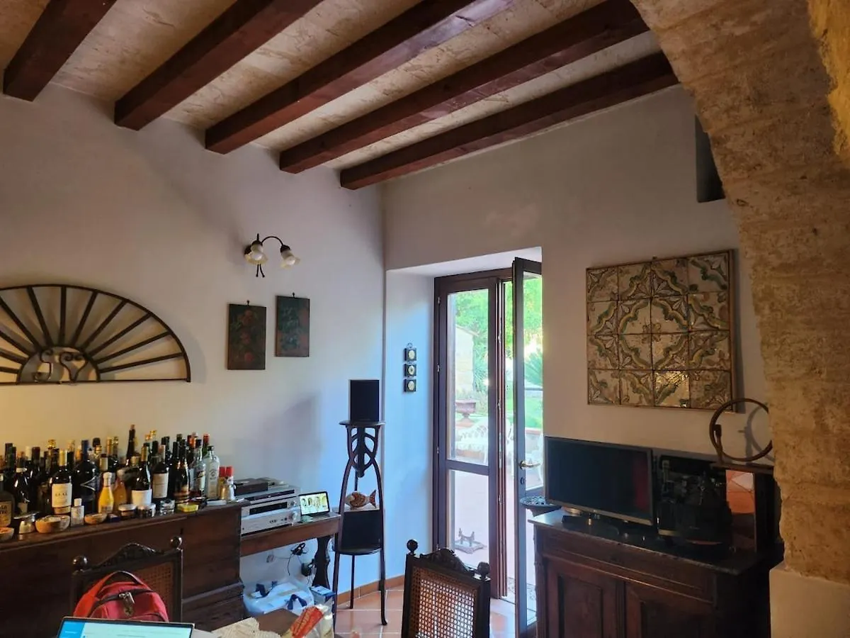 Villa Kinisia, Antica Dimora Siciliana Cinisi Itália